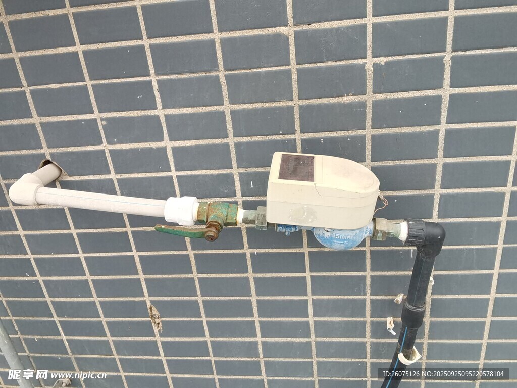 卫生间水管及水阀装置