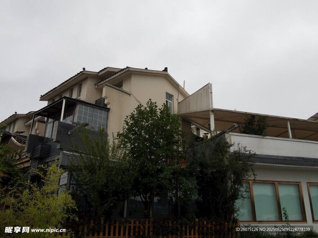城市中的特色屋顶建筑