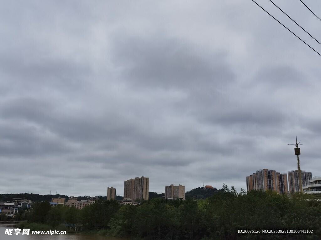 阴天城市建筑景观