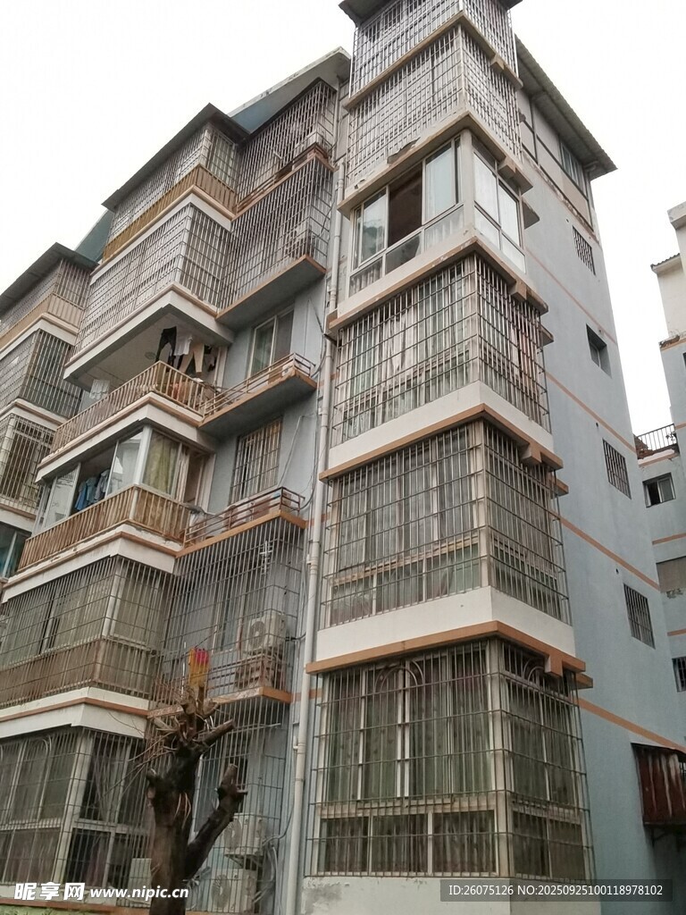 多层居民楼外观