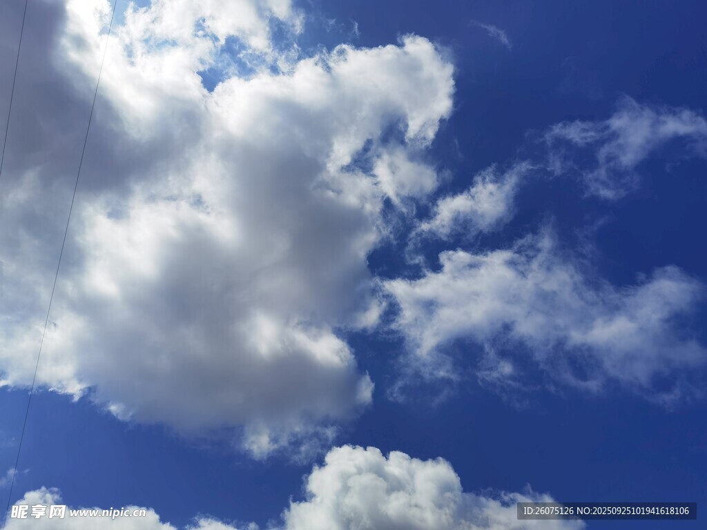 蓝天白云美景