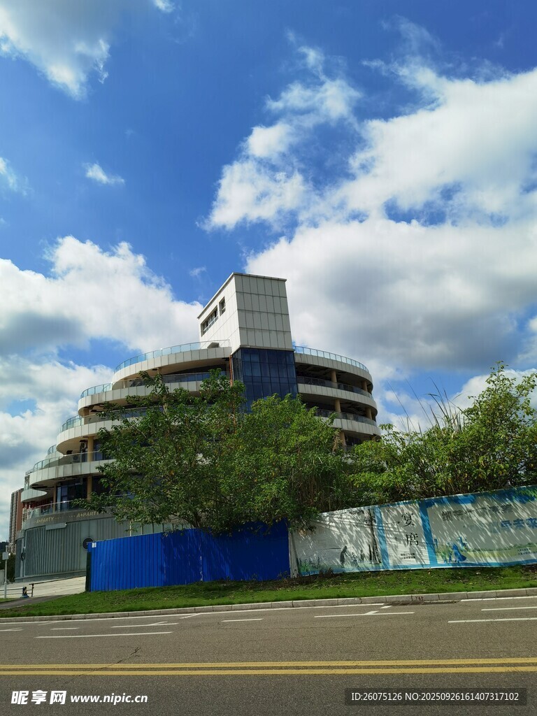 城市中独特造型的建筑