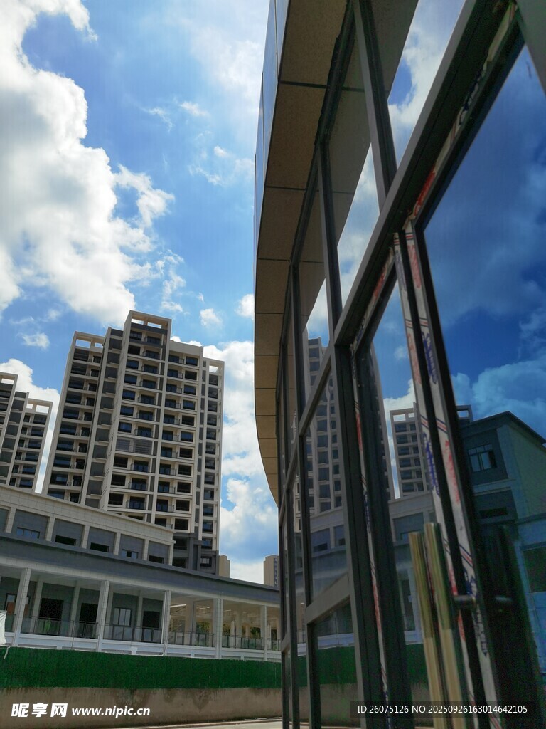 城市建筑与天空景观