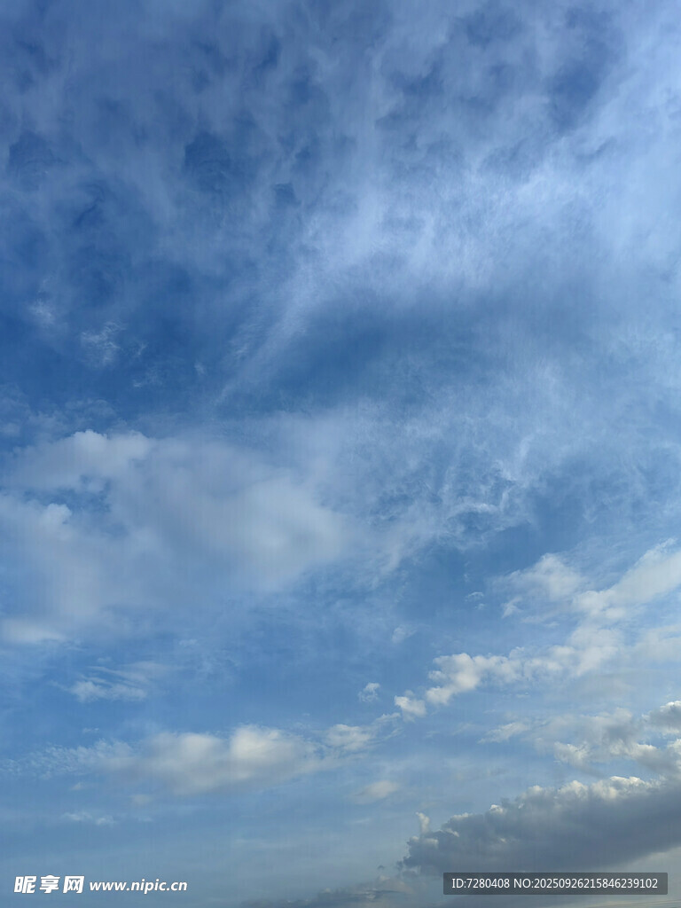 蓝天白云美景