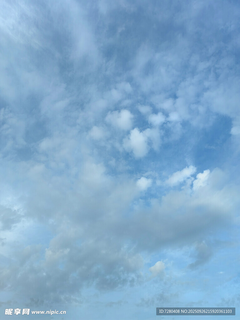 蓝天白云风景图