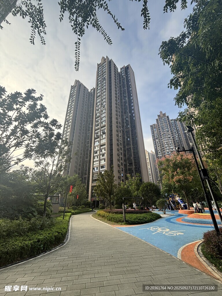 城市小区优美景观步道