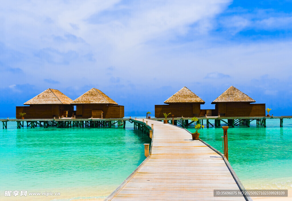 水上木屋栈桥美景