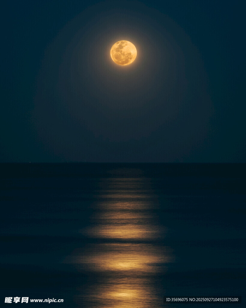 海上明月夜景图