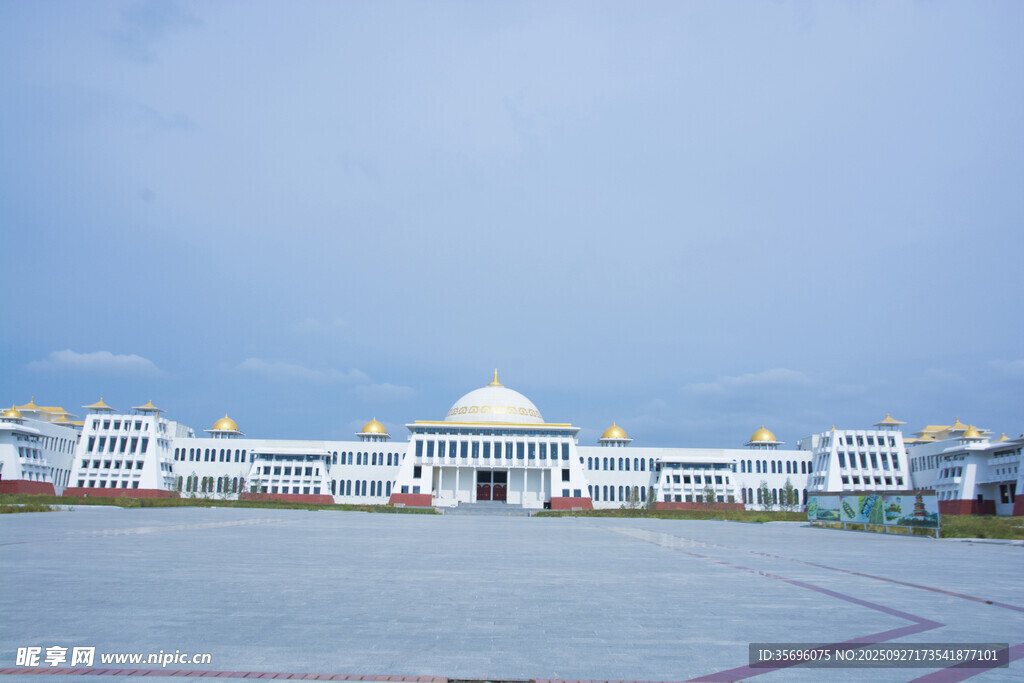 现代风格建筑广场景观
