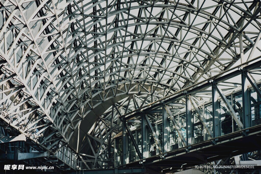 现代玻璃钢结构建筑景观