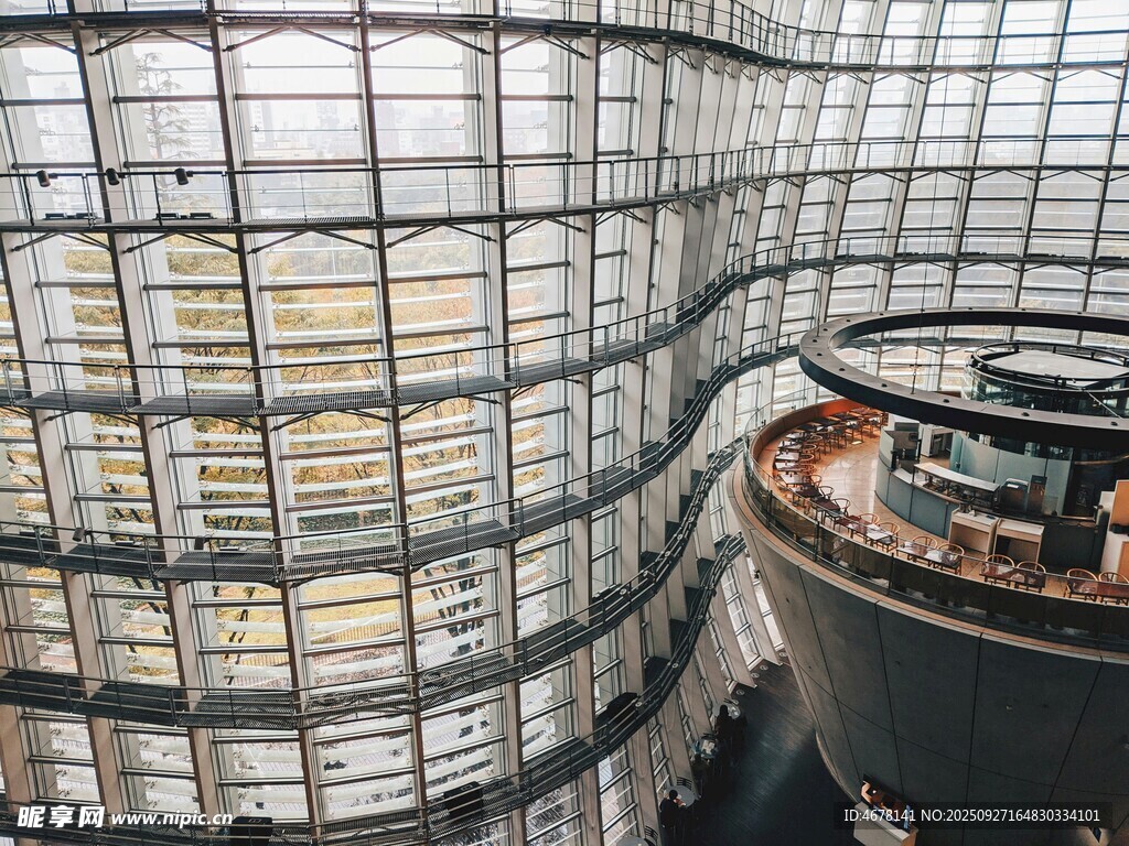 现代建筑内部独特空间景观