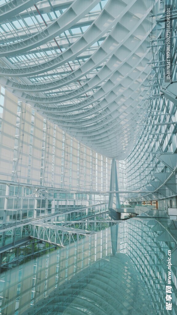 现代科技感的室内建筑空间