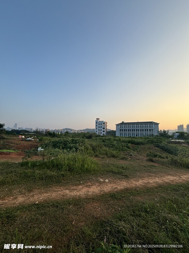 城郊田野风光