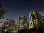 夜幕下的城市高楼景观