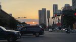城市黄昏街道车流景象