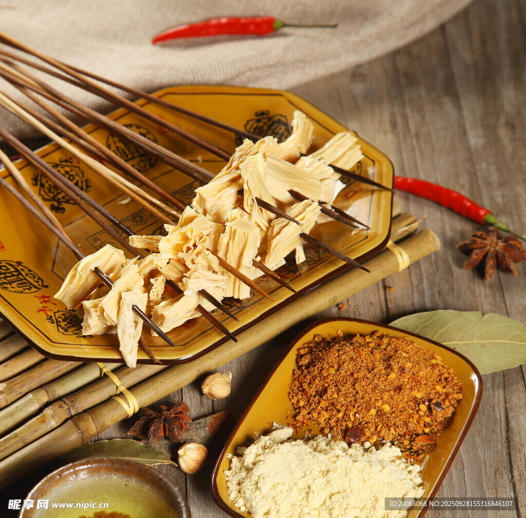 美味鸡串与特色调料组合