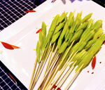翠绿麦穗造型串串美食