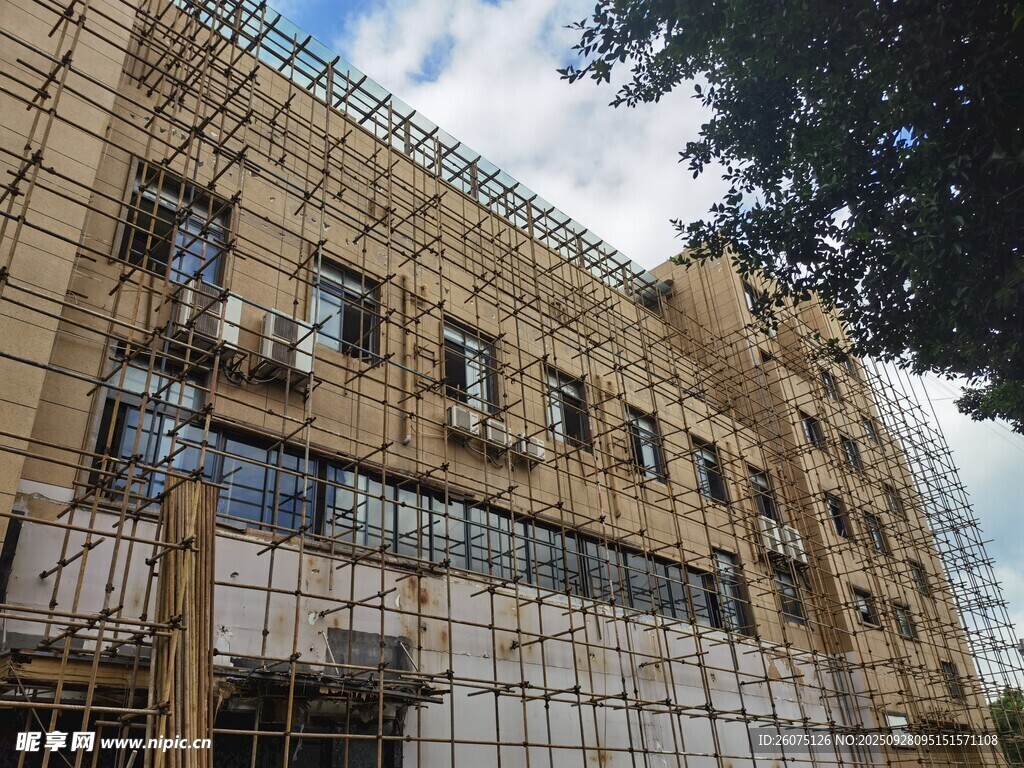 在建的多层砖砌建筑