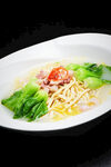 虾仁青菜面条美食图