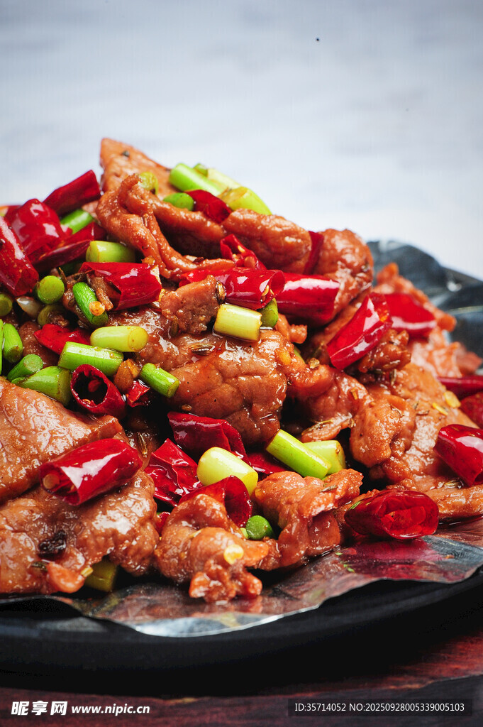 香辣诱人的美味辣牛肉