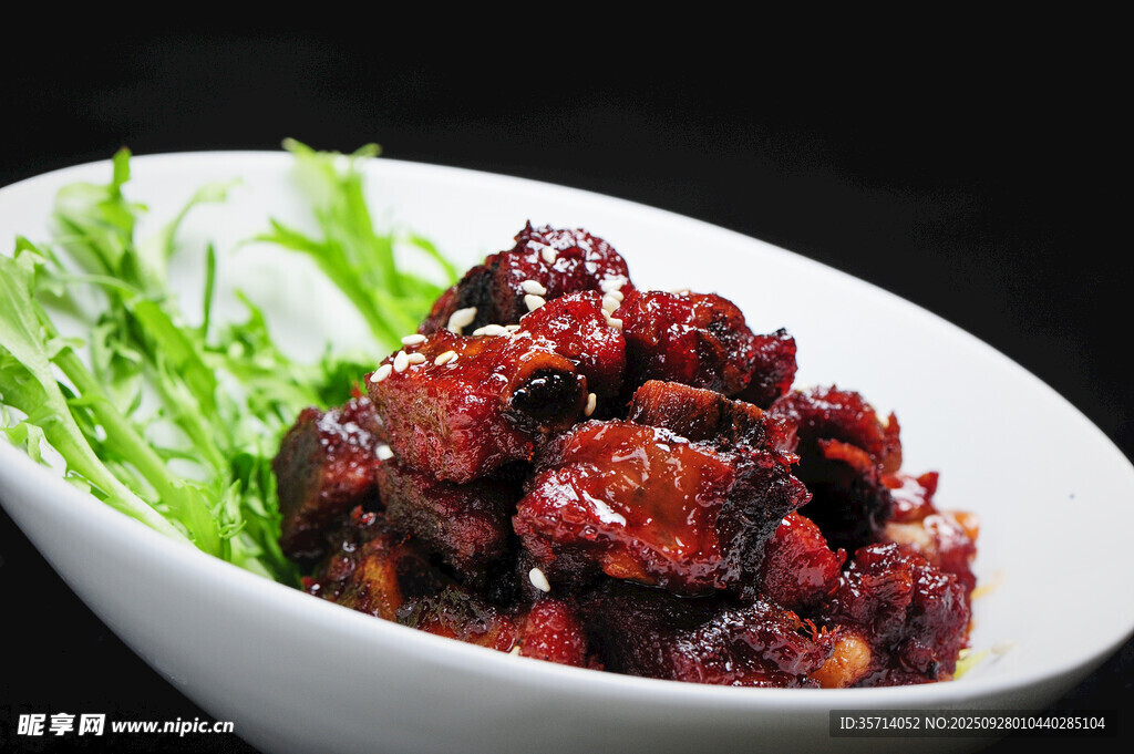 美味糖醋排骨色泽诱人