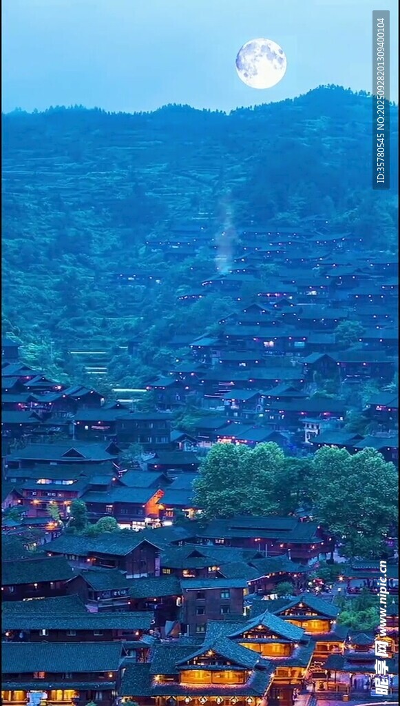山村月夜美景