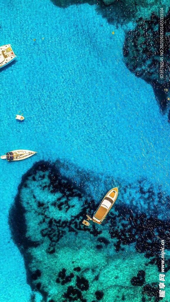 碧海之上的船只美景