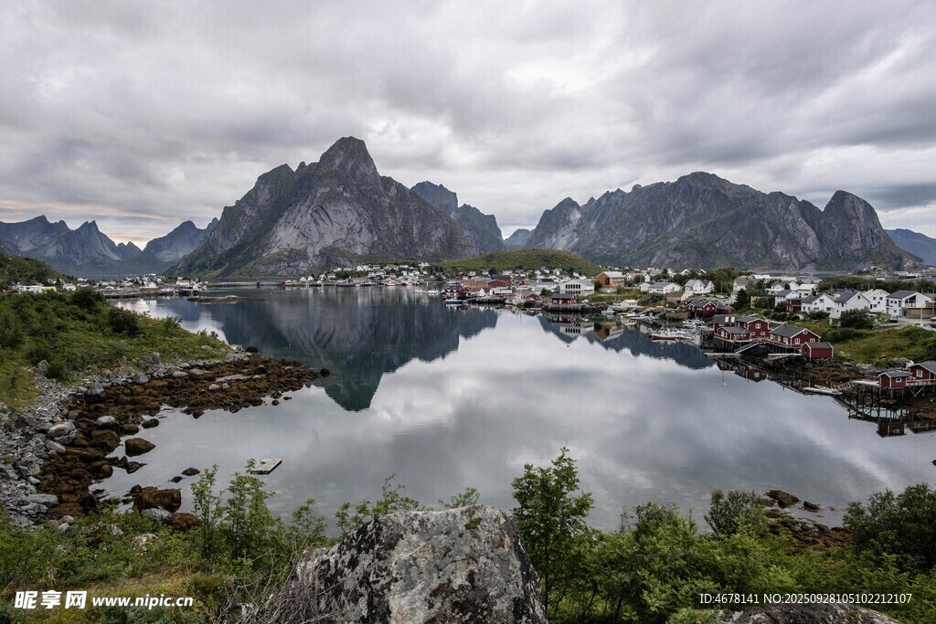 宁静山水间的自然美景