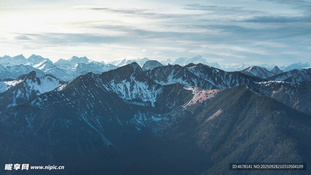 壮丽雪山景色