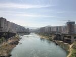 城市河畔风光