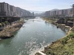 城市河畔风光