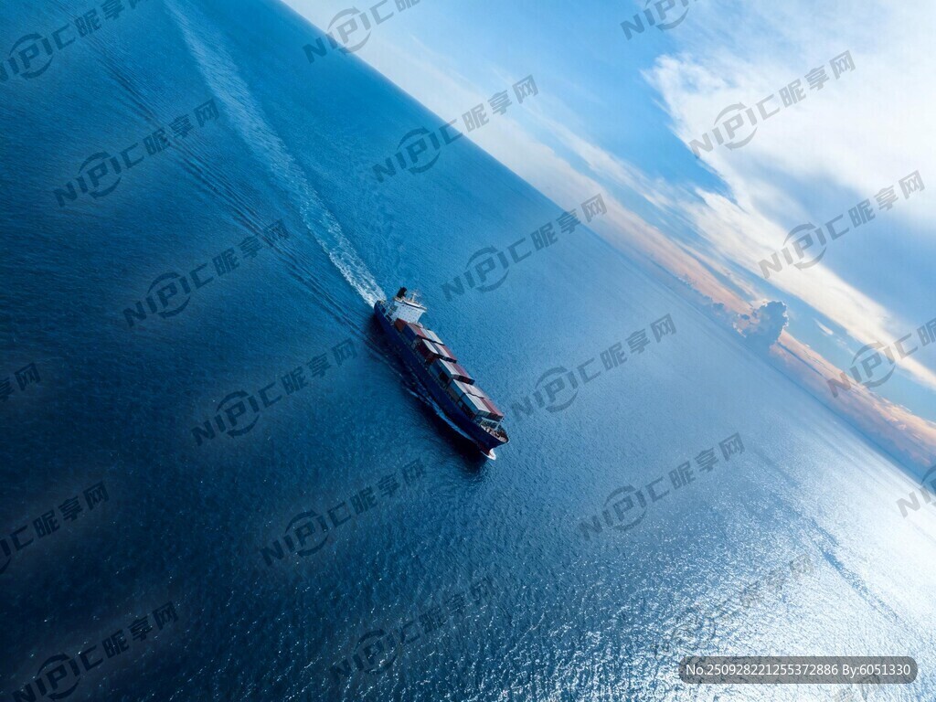 平静的大海上
