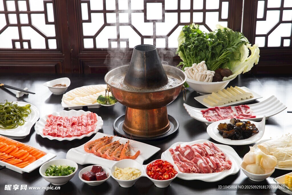 传统铜锅涮肉美食盛宴