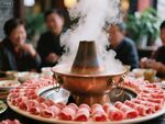 铜锅涮肉 热气腾腾的美味