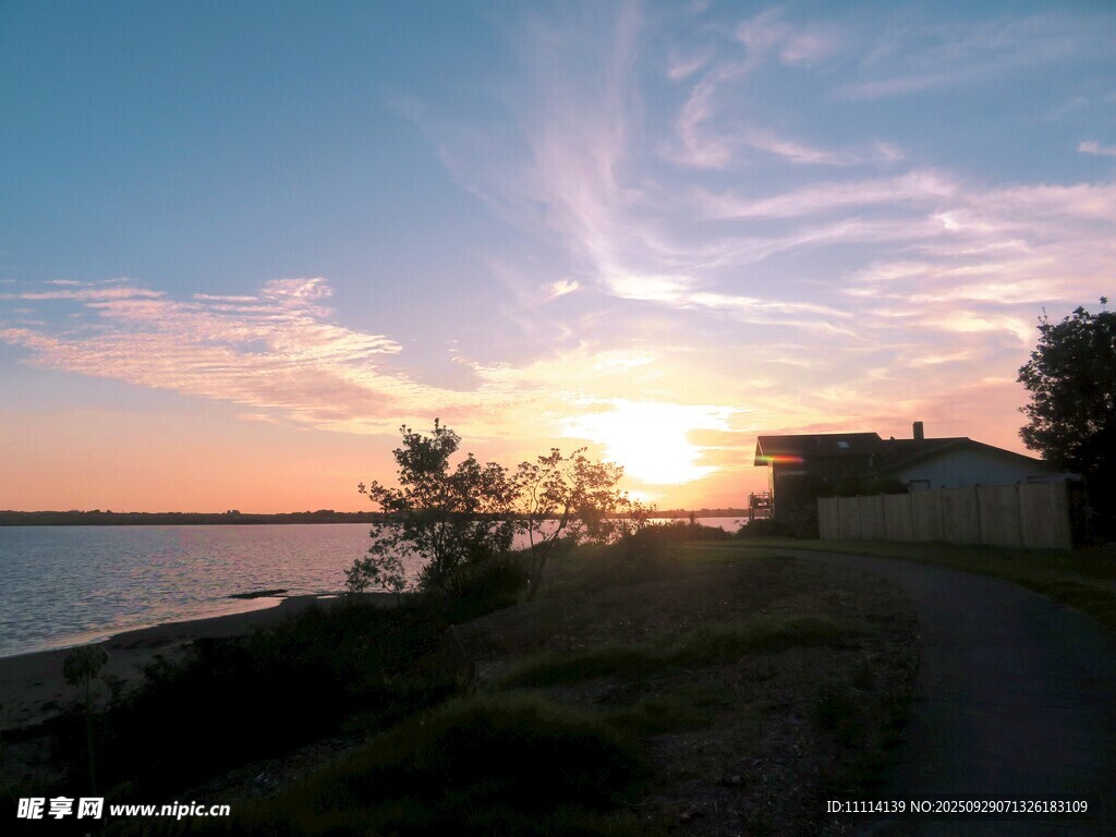 海滨夕阳美景