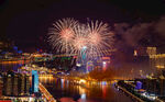 悉尼夜景烟花璀璨绽放