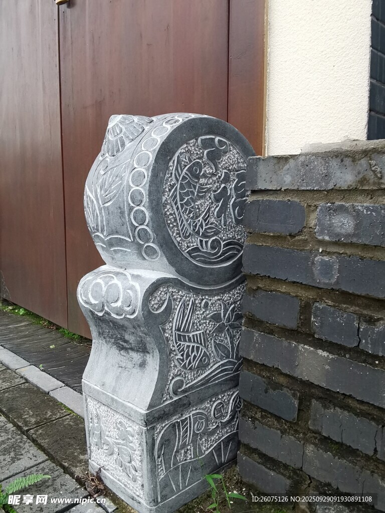 中式石雕门墩