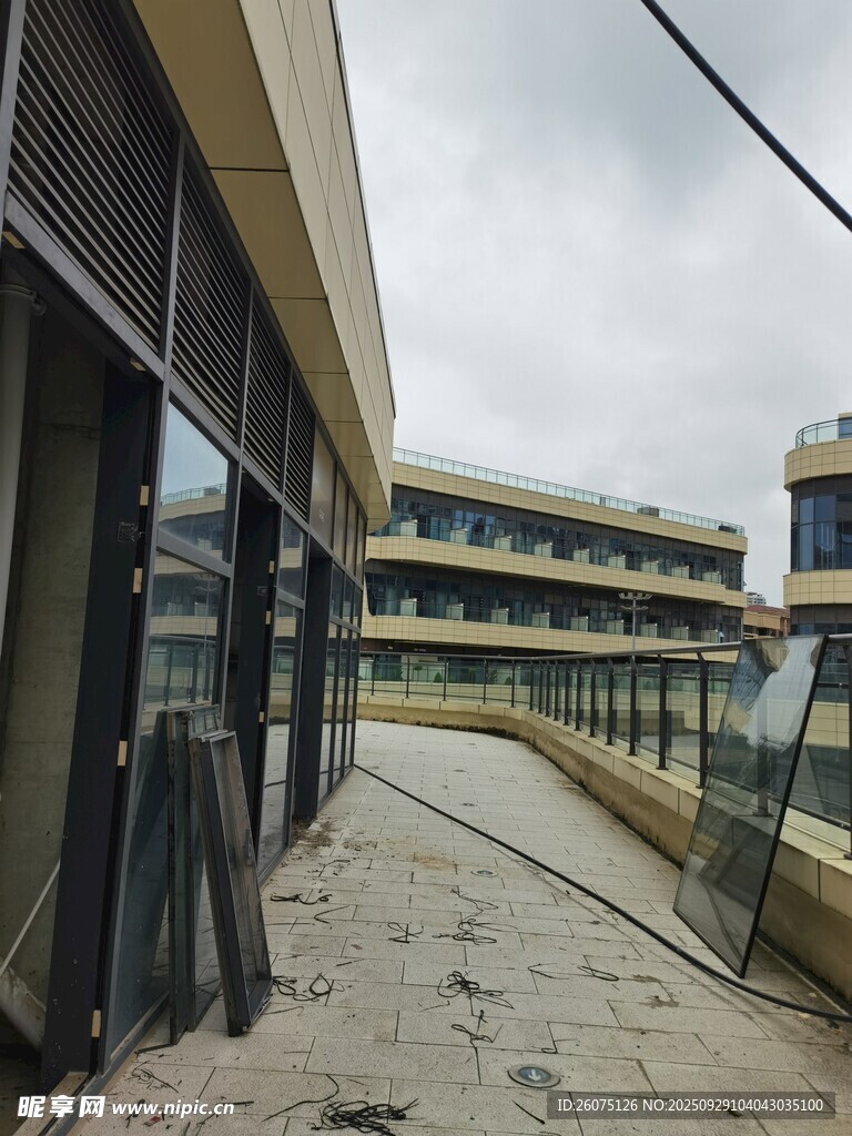 户外建筑露台场景