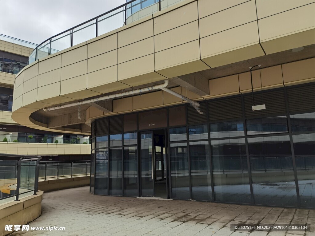 现代建筑户外走廊景观