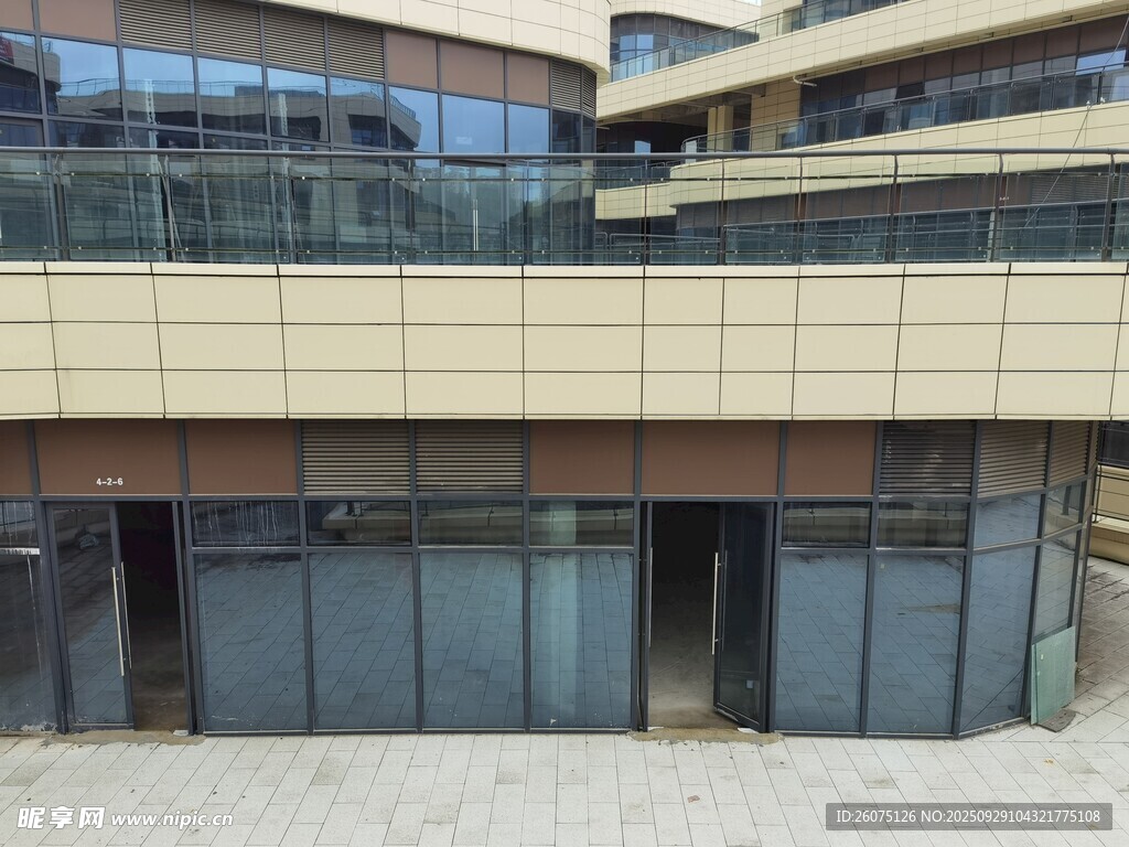 现代风格商业建筑外观