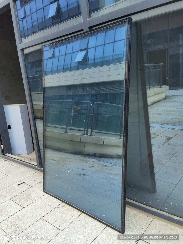 户外玻璃推拉门展示