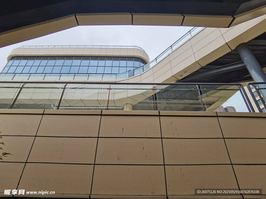 现代建筑外观局部特写
