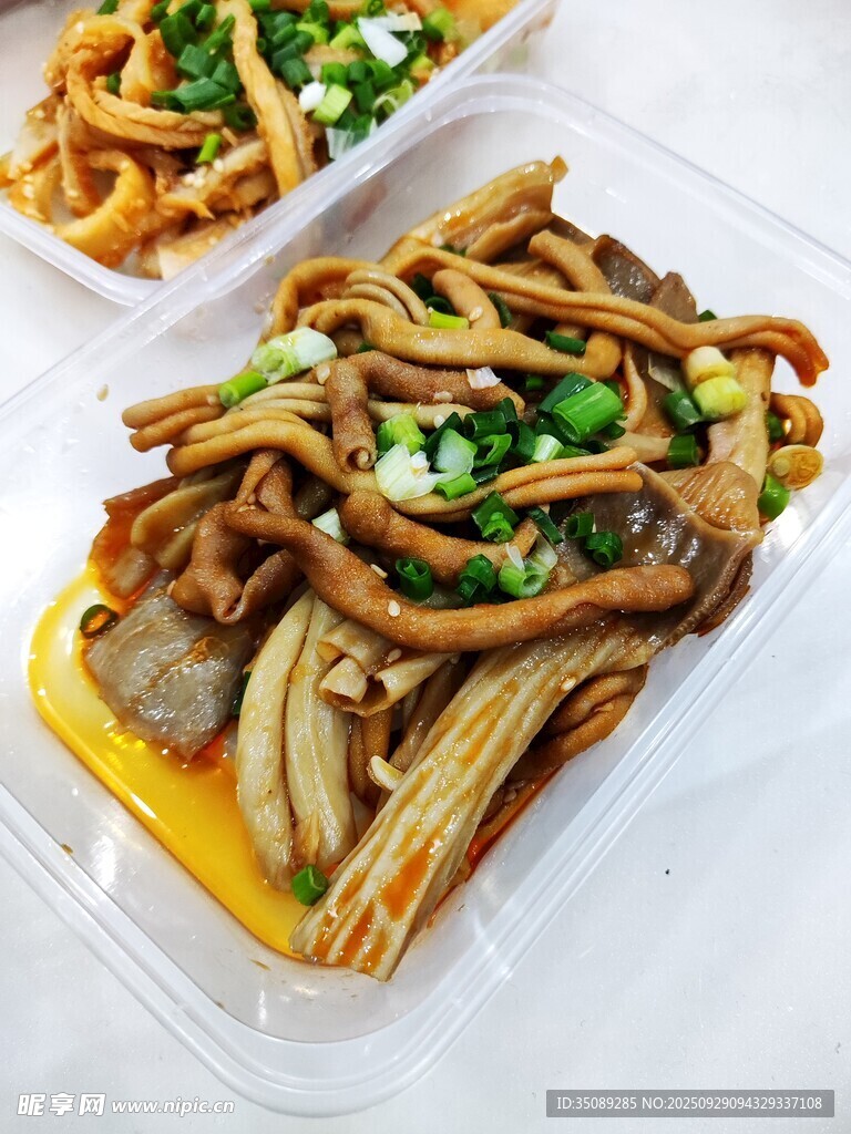 美味盒装炒面