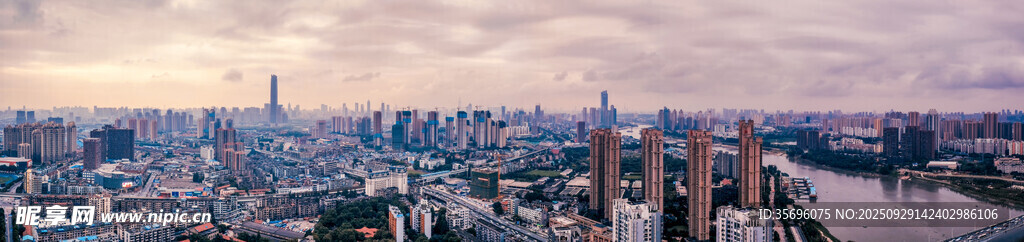 城市天际线景观