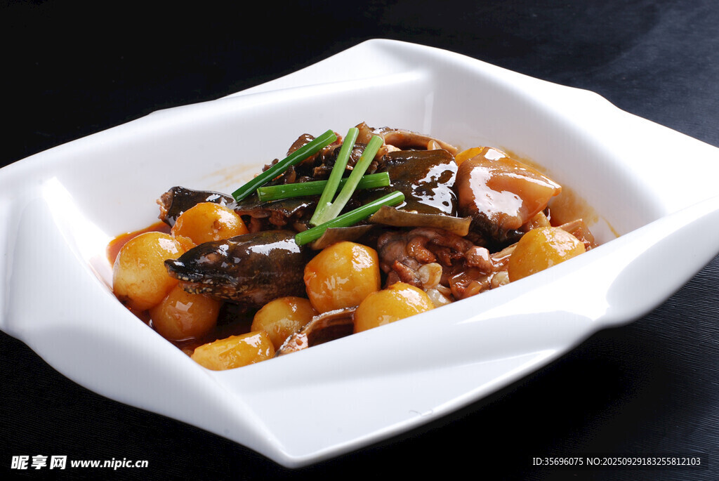 美味牛肉炖土豆佳肴