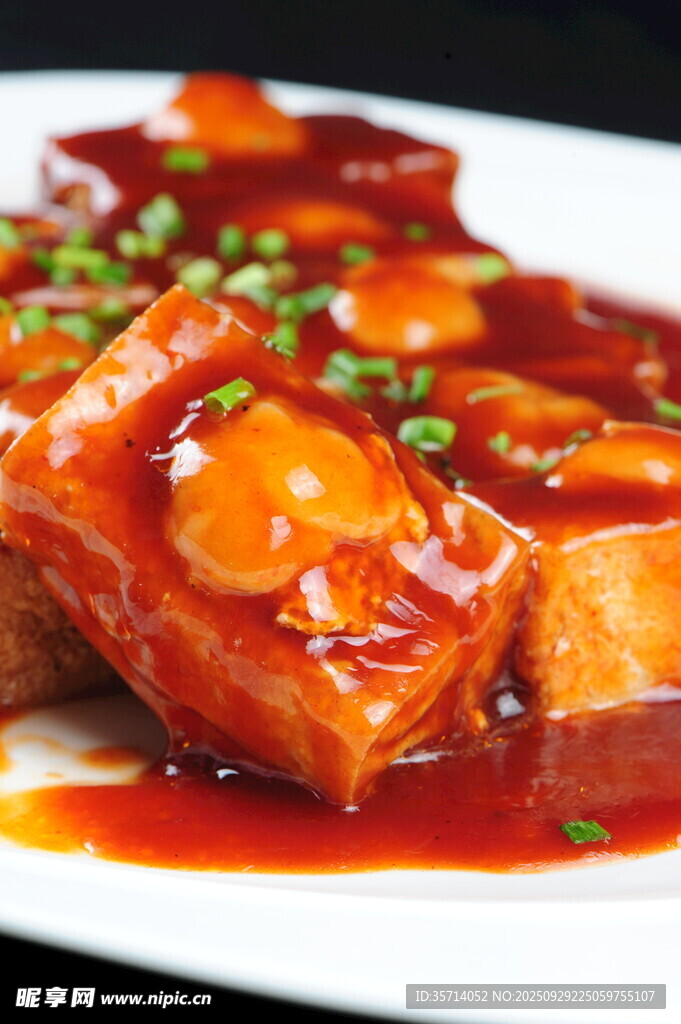 红烧豆腐酿肉美味诱人