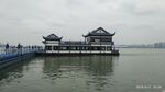湖畔古建亭阁 临水而立
