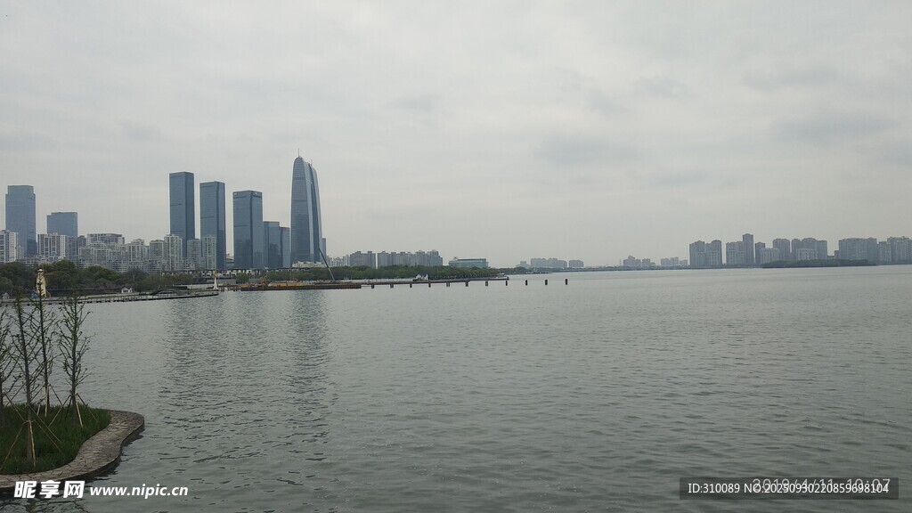 城市滨水风光