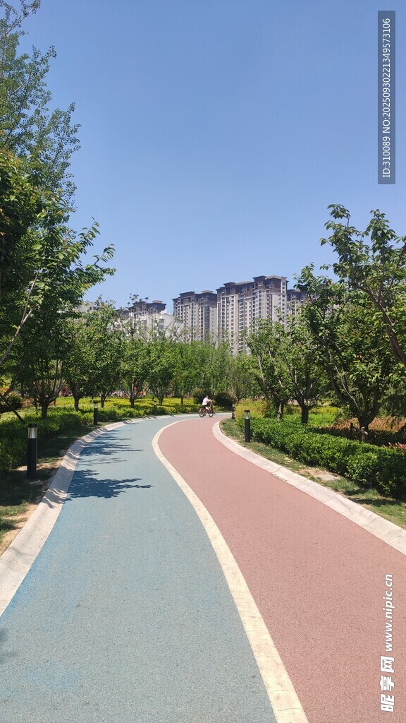 城市彩色休闲步道景观