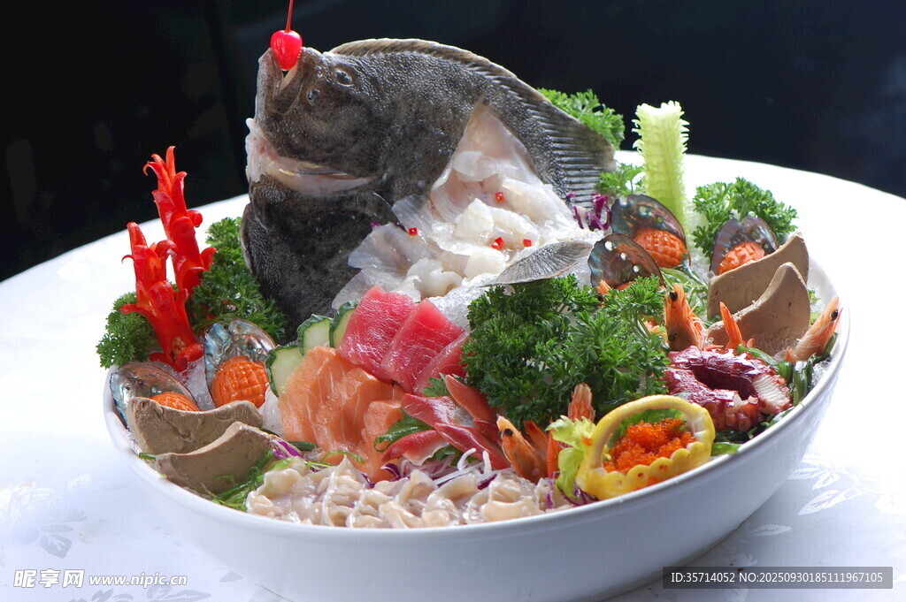 海鲜拼盘丰富美味佳肴